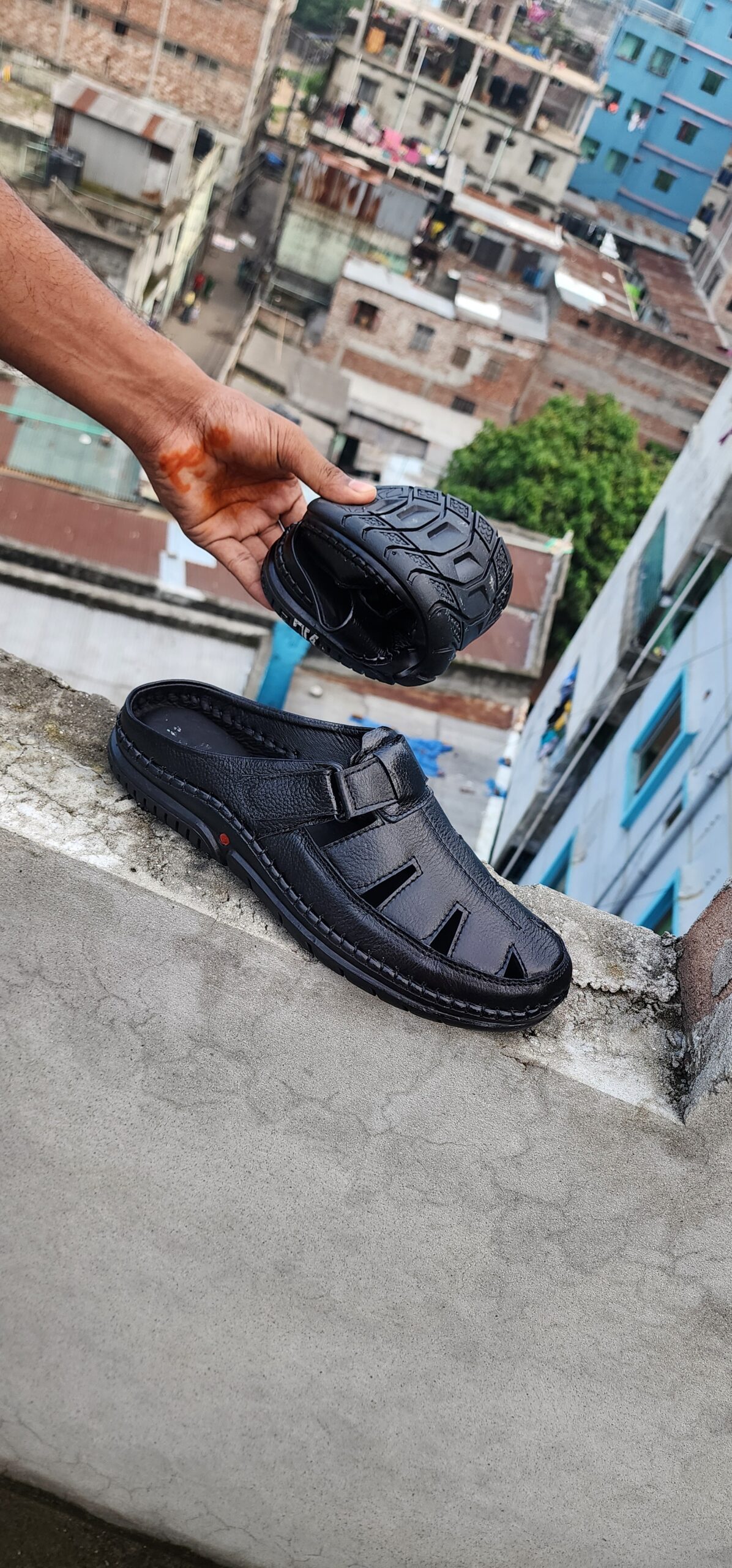 Genuine Sacchi Leather Code: 36B - Image 3